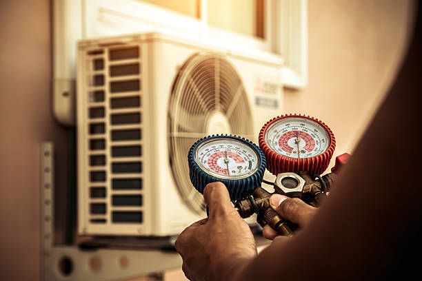 Professional Hvac technician working in Waynesville, NC